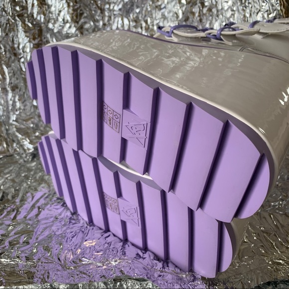 New in box YRU Butterfly Dune Platform Boots - Picture 3 of 6